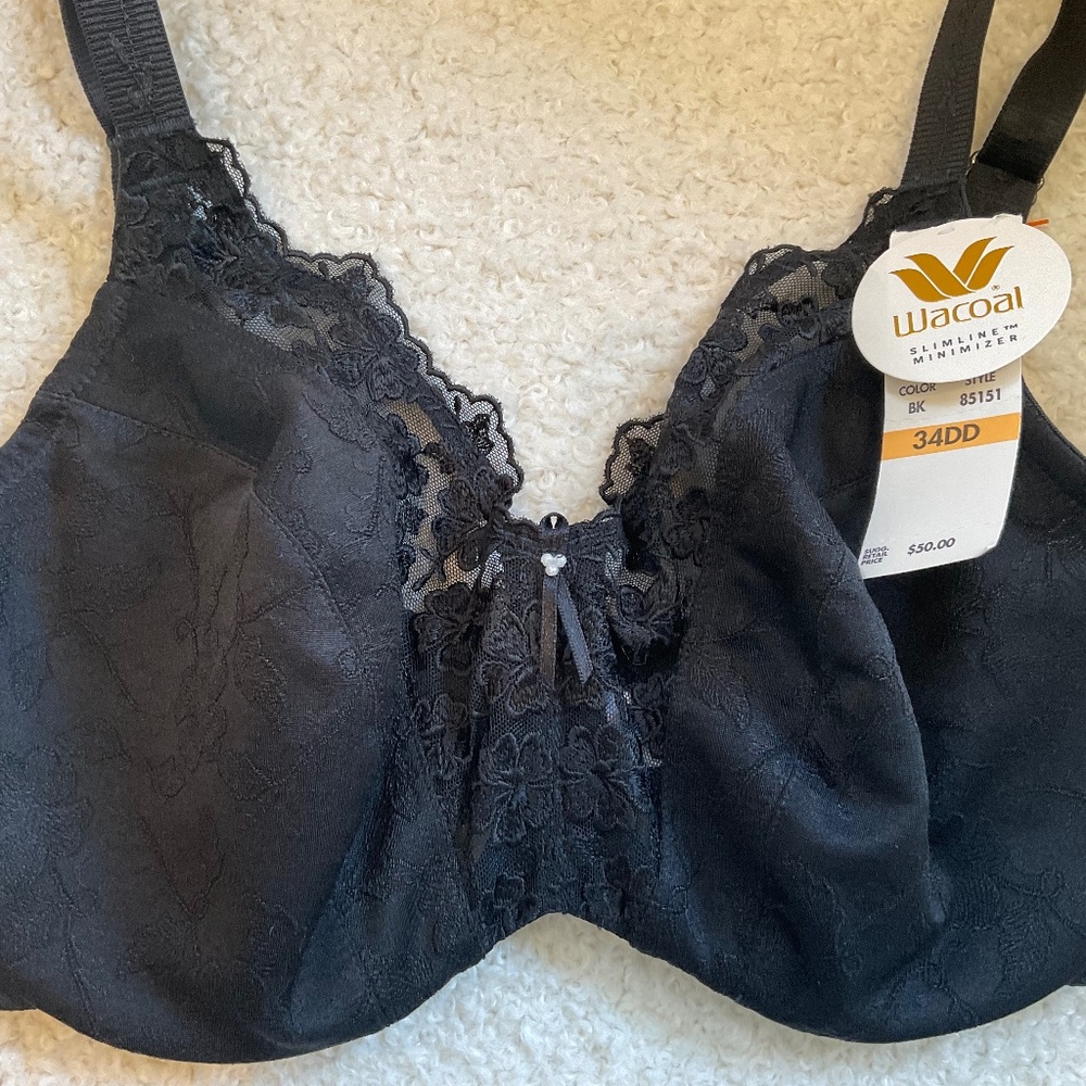 Wacoal  Lace Floral Underwire Bra, Black, Size 34DD